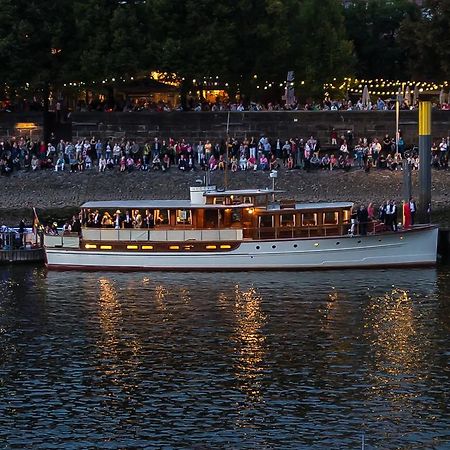 Hotelschiff Nedeva Bremen Bagian luar foto