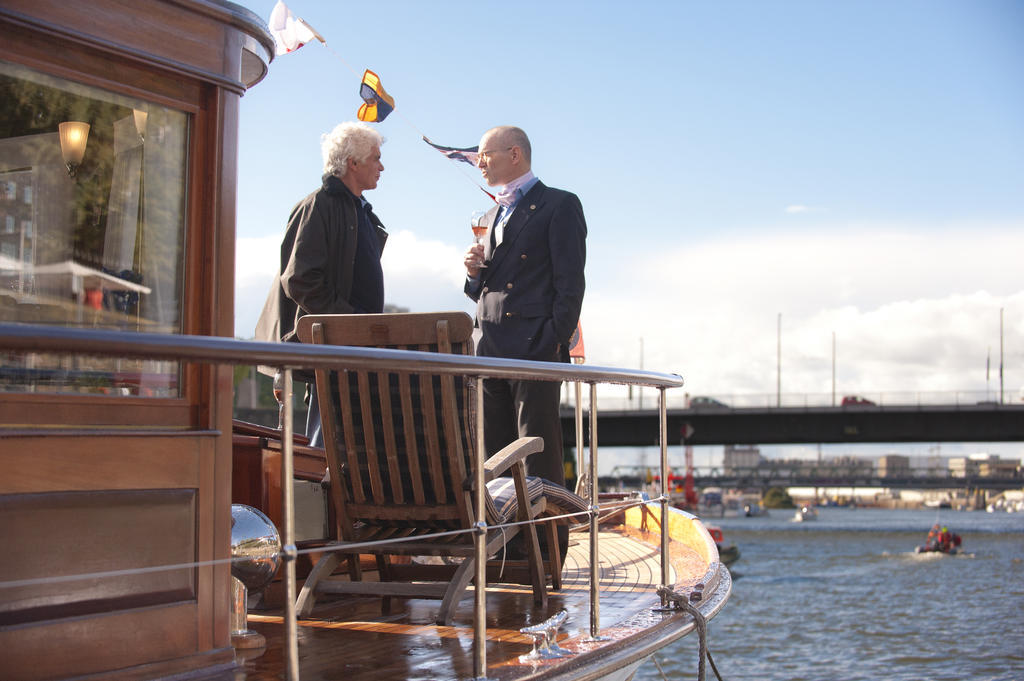 Hotelschiff Nedeva Bremen Bagian luar foto